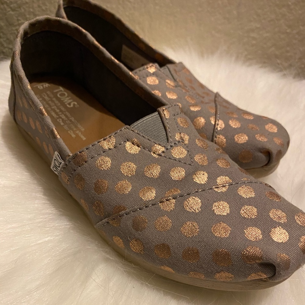 Toms